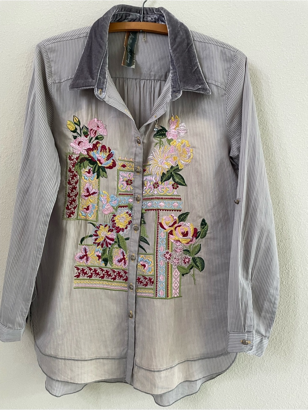 Aratta Silent Journey Gray Stripe Floral Embroidered Blouse Velvet Collar Size S